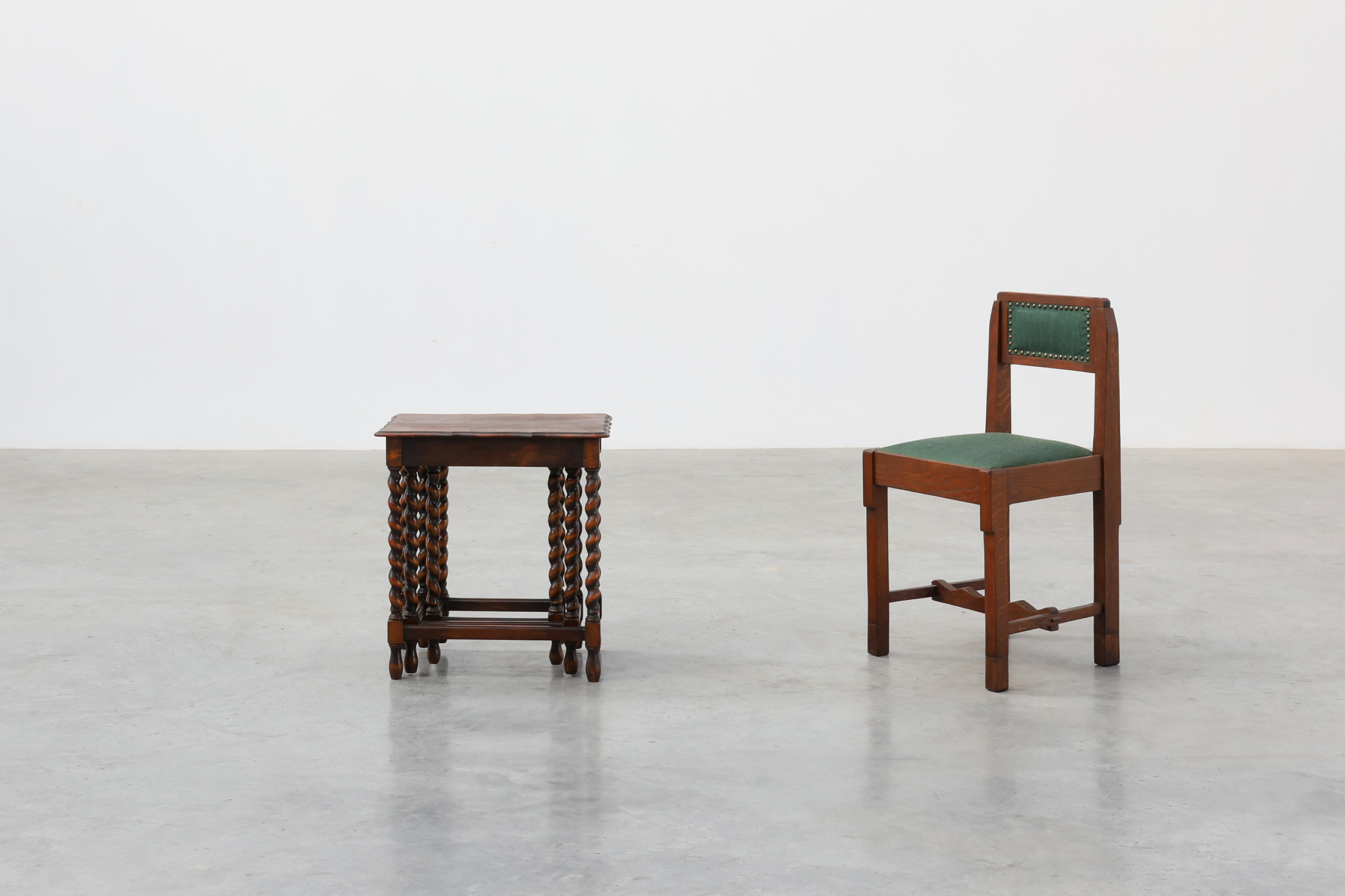 Set of Three Oak Barley Twist Nesting Tables, England, circa 1900thumbnail